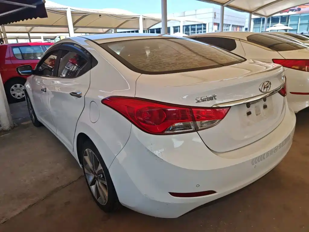 Hyundai Elantra Langdong — миниатюра 5