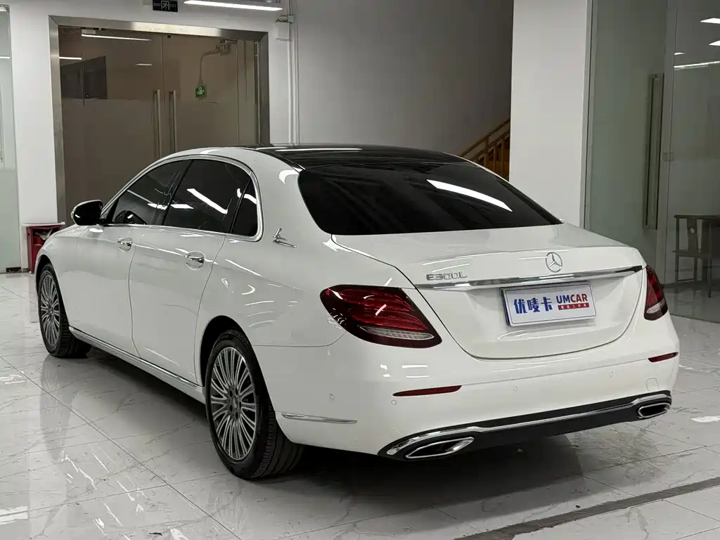 Mercedes-Benz E-Class — миниатюра 4