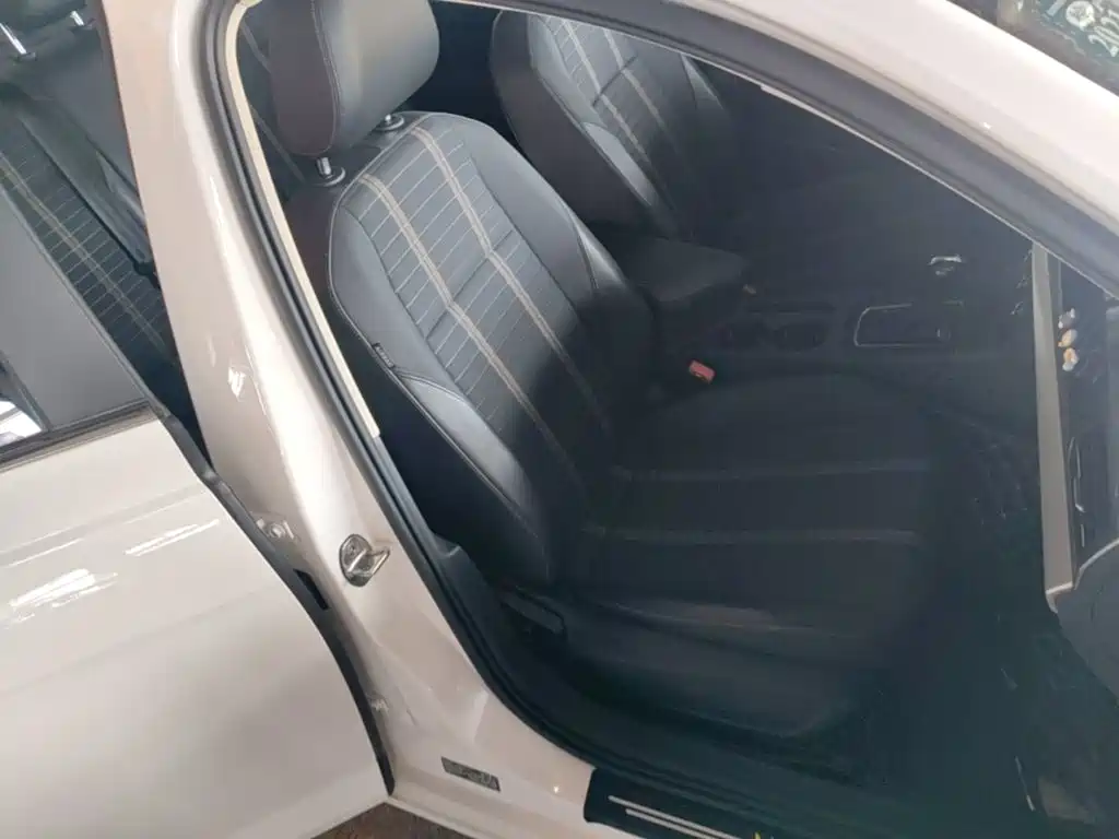 Volkswagen Lavida — миниатюра 25