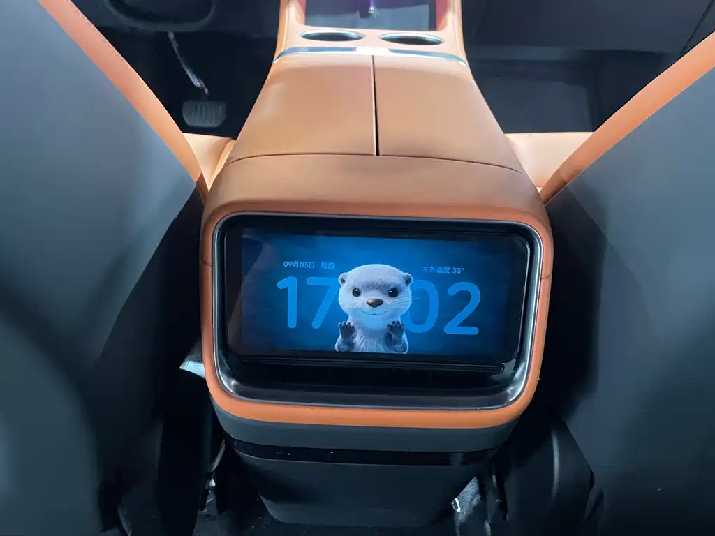 Xiaomi YU7 — миниатюра 15