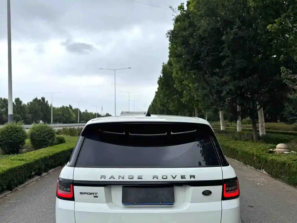 Land Rover Range Rover Sport 2021 3.0 L6 SE