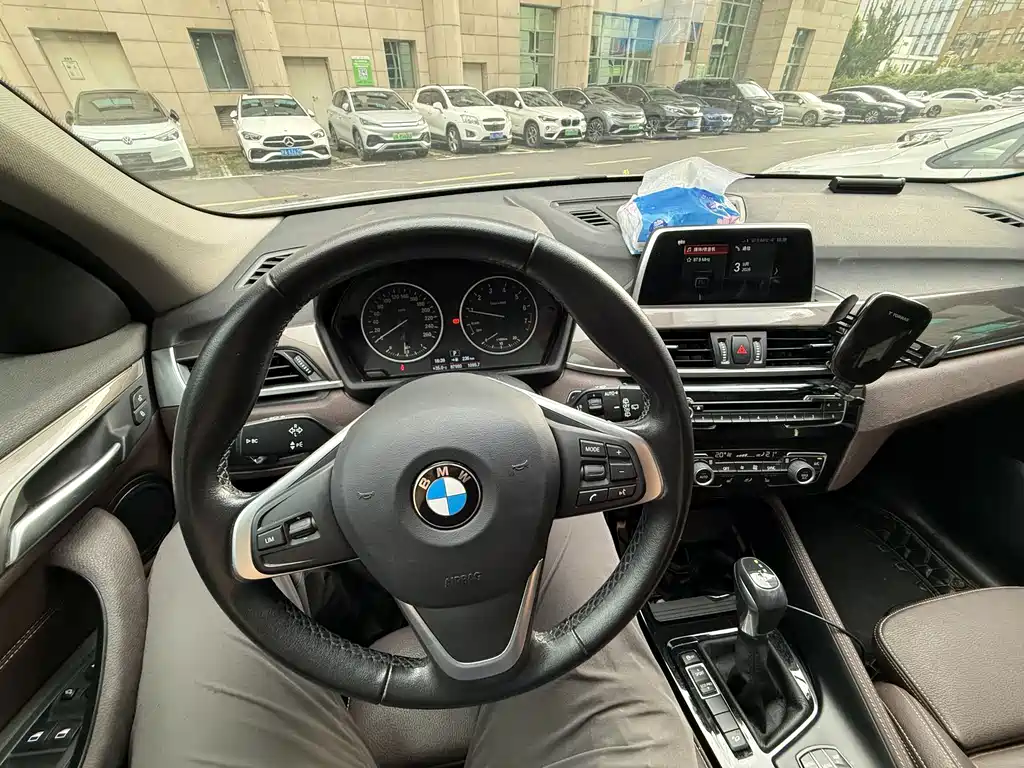 BMW X1 — миниатюра 10
