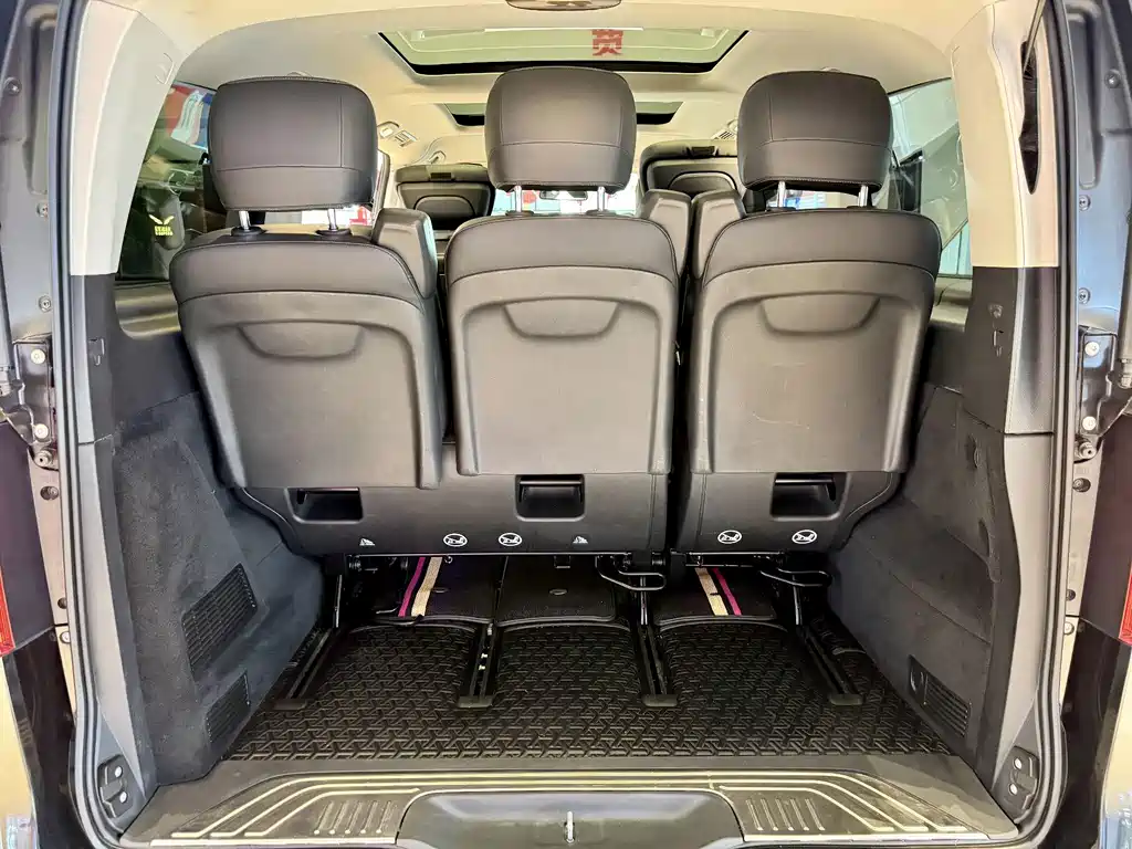 Mercedes-Benz V-Class — миниатюра 16