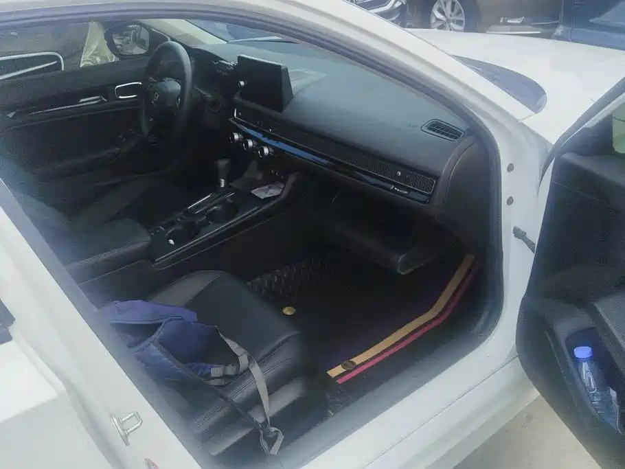 Honda Civic — миниатюра 8
