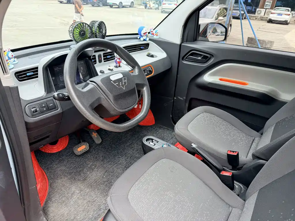 Wuling MINIEV — миниатюра 9