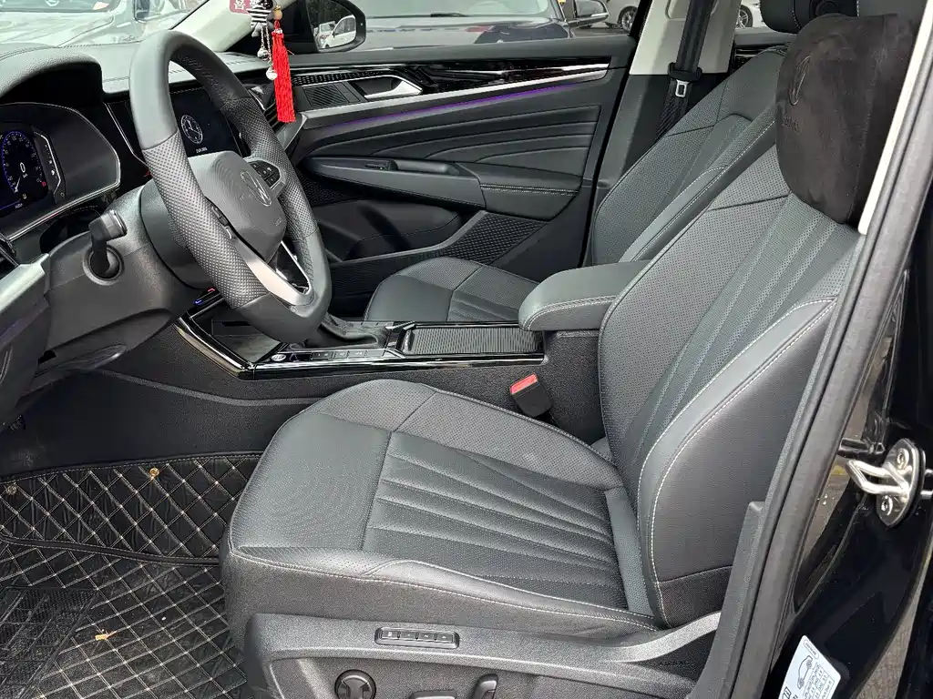 Volkswagen Passat 2025 380TSI