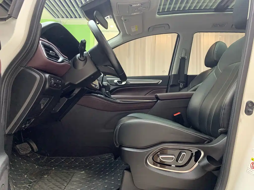 GAC Motor Trumpchi M6 — миниатюра 8