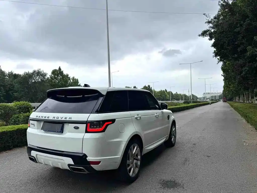 Land Rover Range Rover Sport 2021 3.0 L6 SE