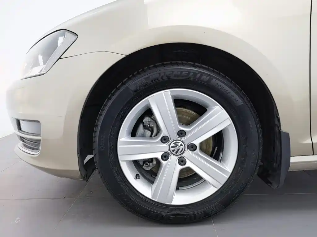 Volkswagen Golf — миниатюра 17