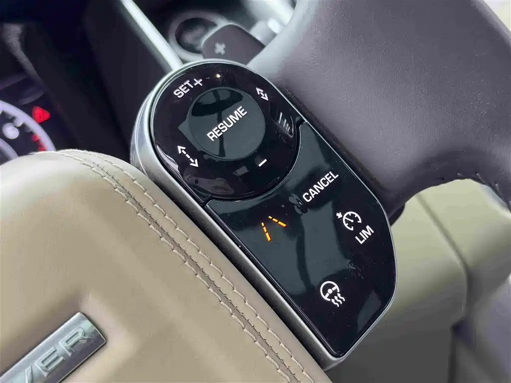 Land Rover Range Rover — миниатюра 17