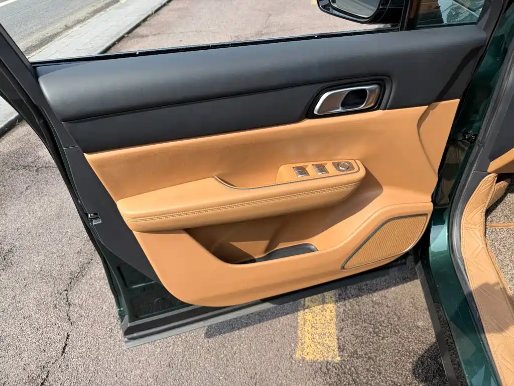 Li Auto ONE 2021 6 мест