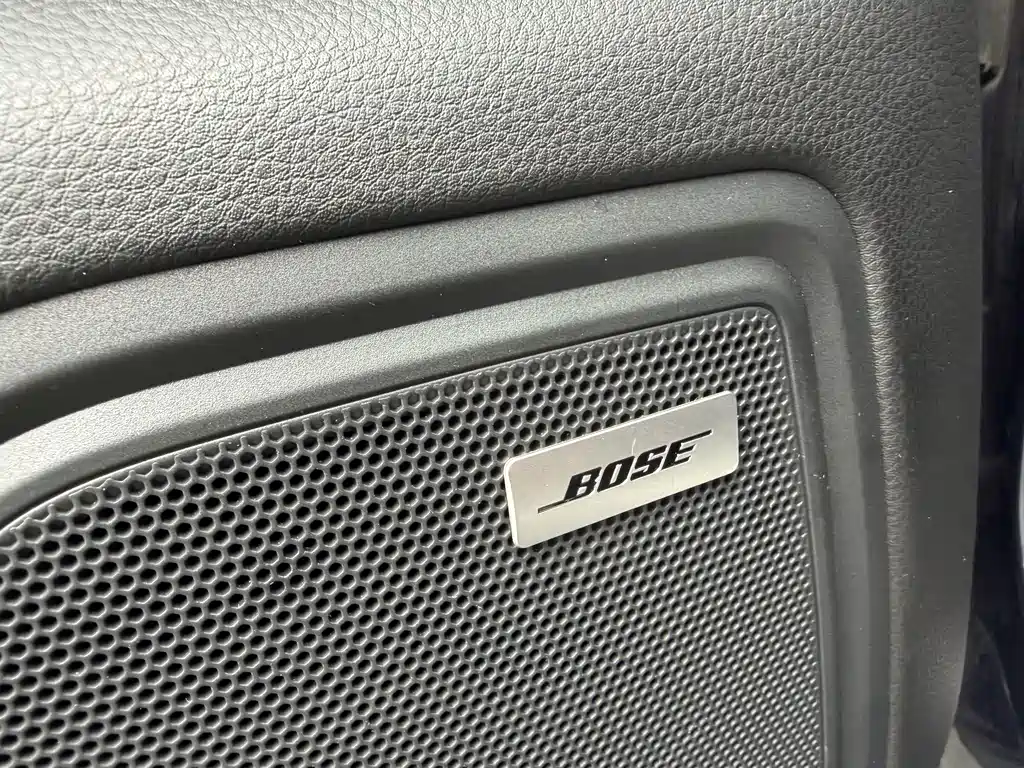 Porsche Macan — миниатюра 15