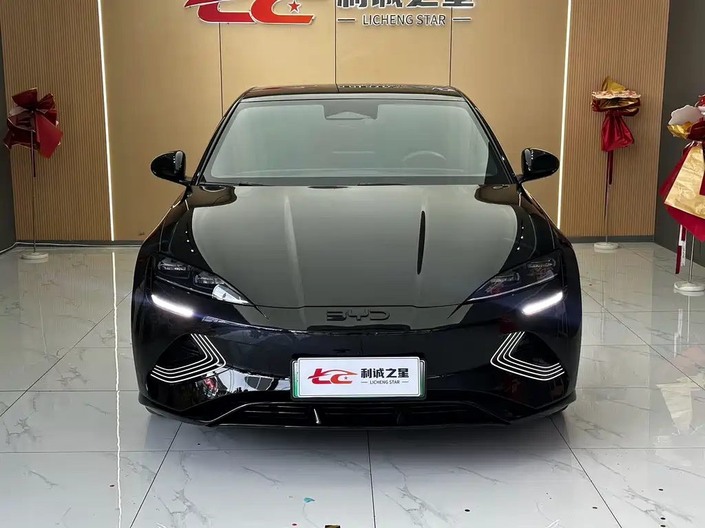 BYD Seal 2025 650