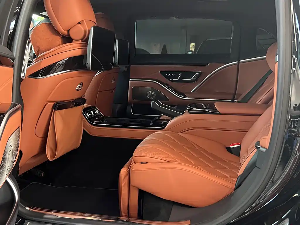Mercedes-Benz S-Class — миниатюра 13