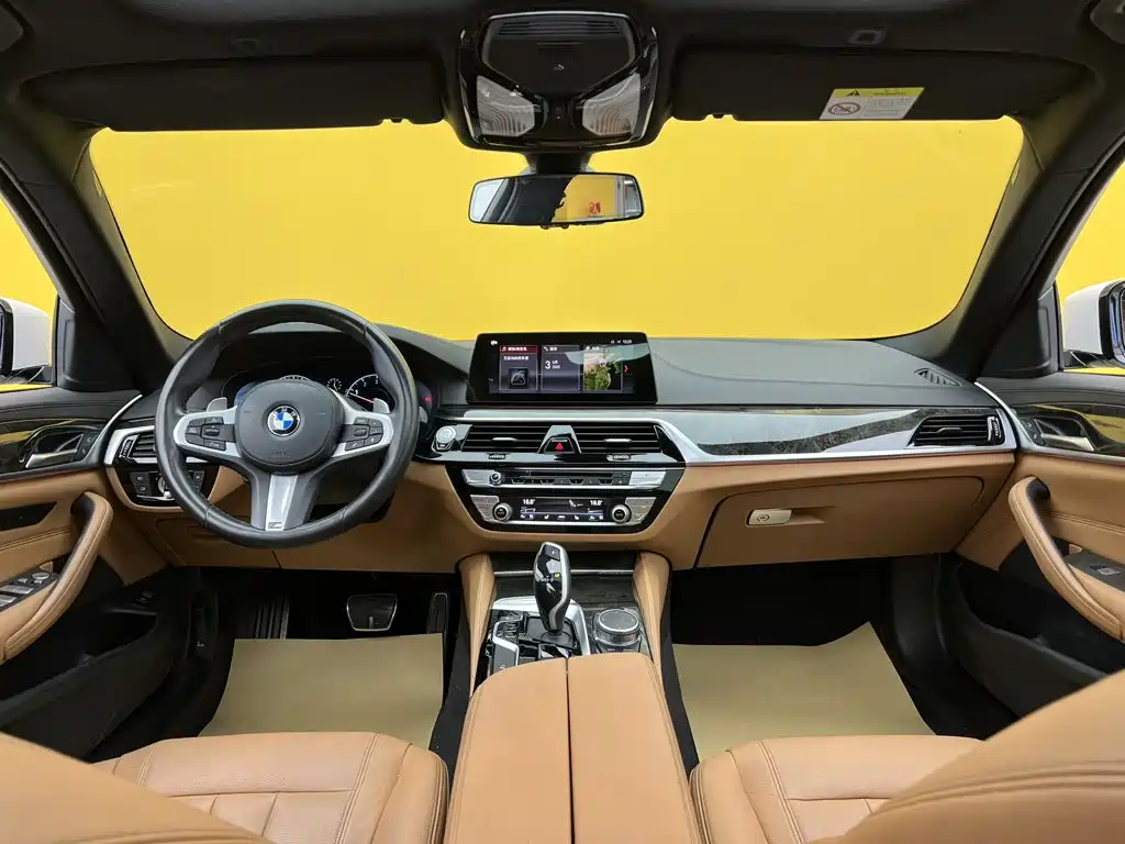BMW 5 Series — миниатюра 14