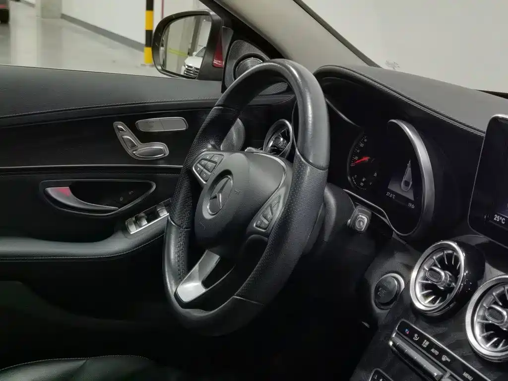 Mercedes-Benz C-Class — миниатюра 22