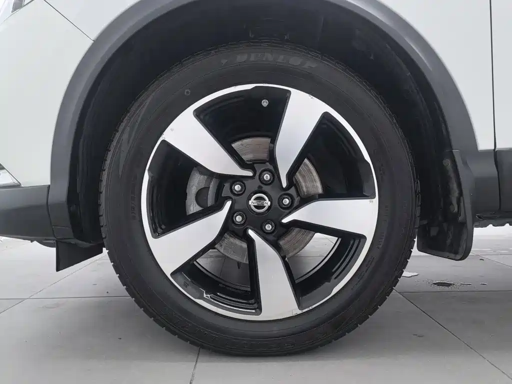 Nissan Qashqai — миниатюра 17