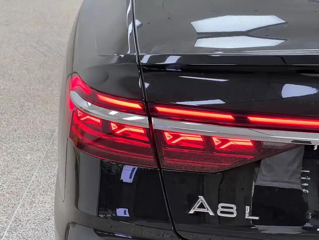 Audi A8 — миниатюра 12