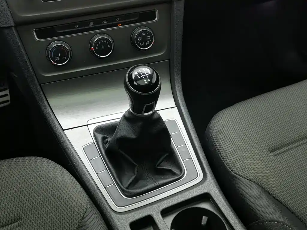 Volkswagen Golf — миниатюра 13