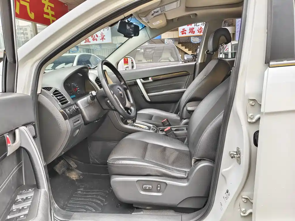 Chevrolet Captiva — миниатюра 3
