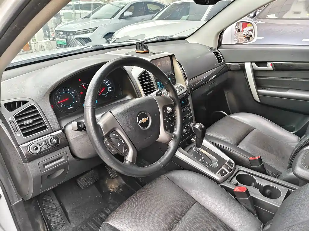 Chevrolet Captiva — миниатюра 4