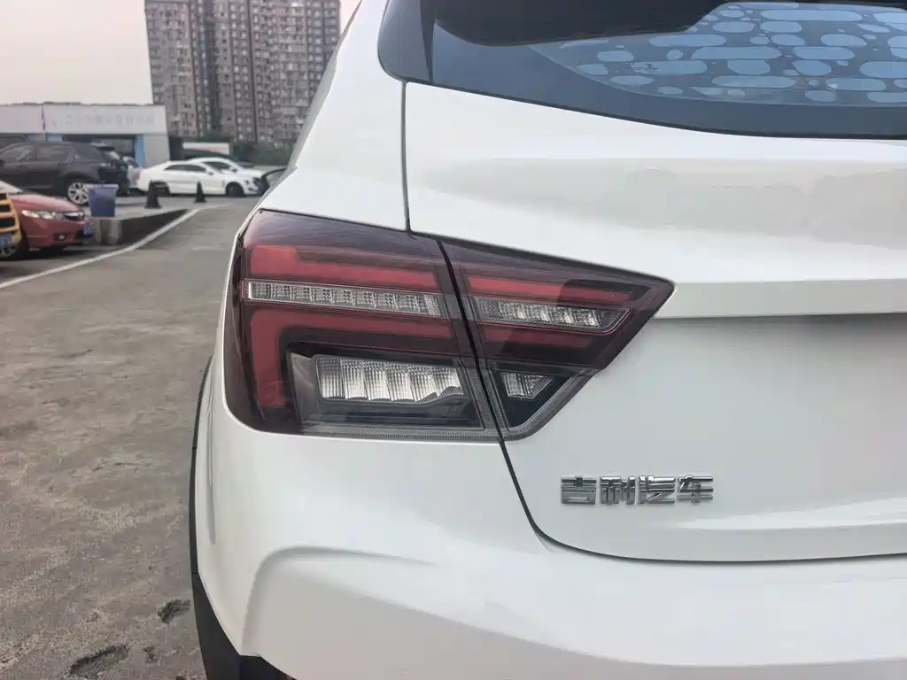 Geely Vision S1 — миниатюра 7