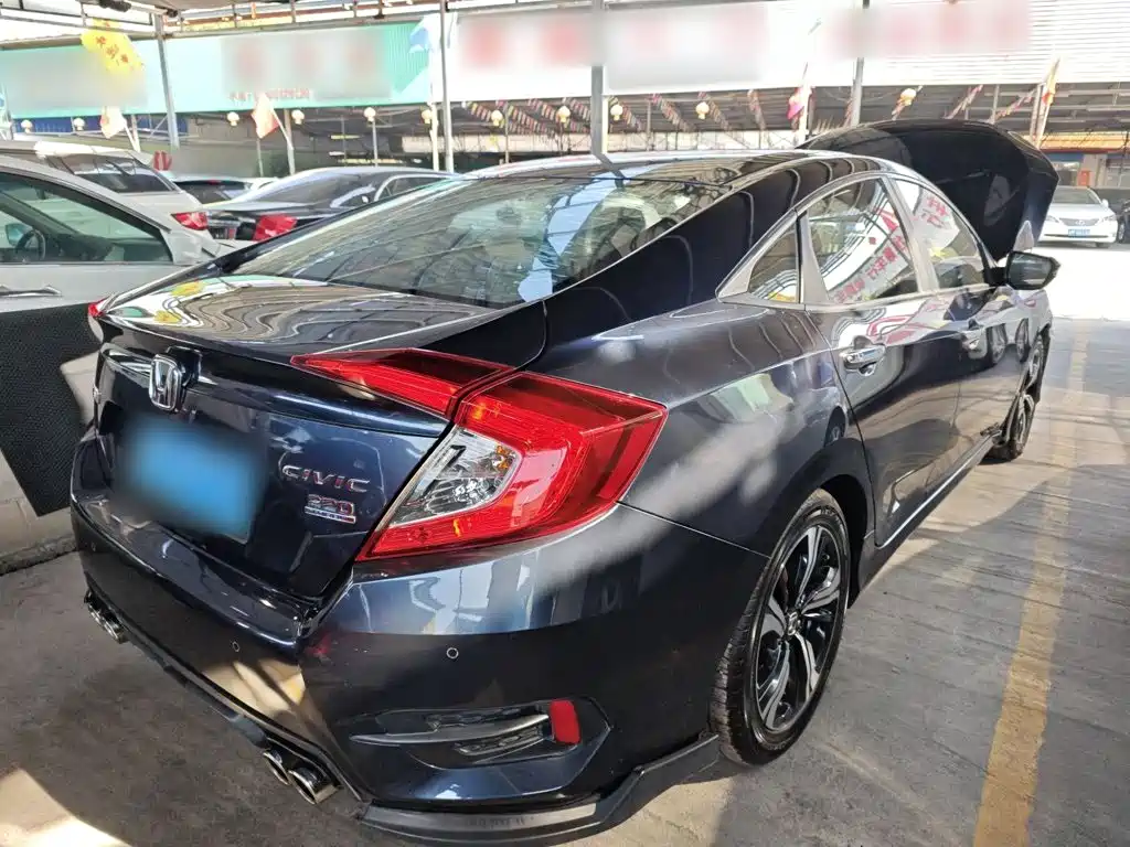 Honda Civic — миниатюра 7