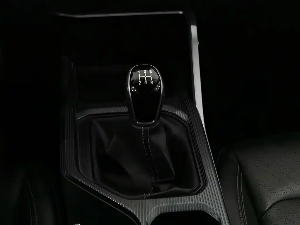 Geely Emgrand — миниатюра 13