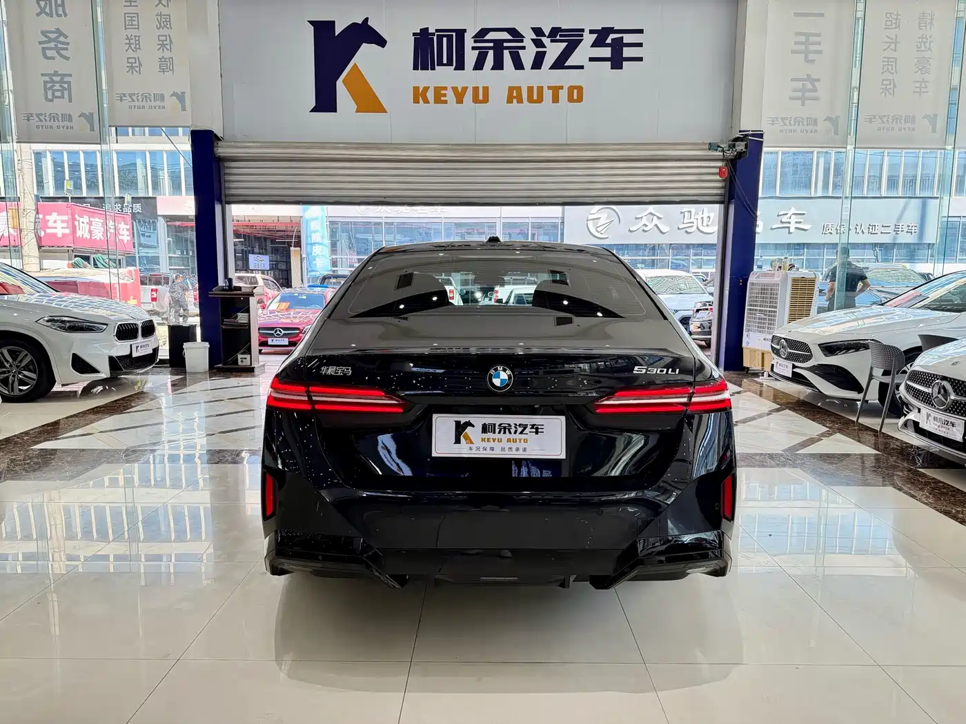 BMW 5 series 2025 Черный из Китая, фото 4
