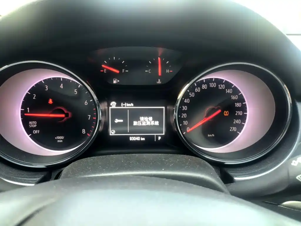 Buick Verano — миниатюра 12