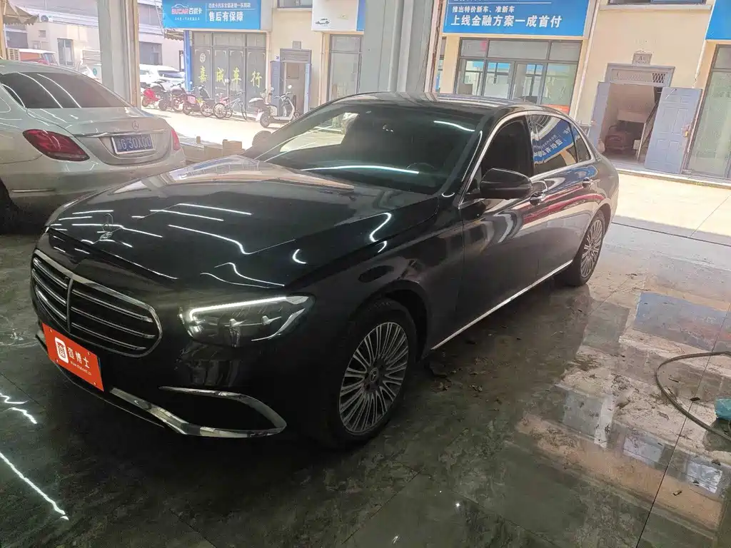 Mercedes-Benz E-Class 2022