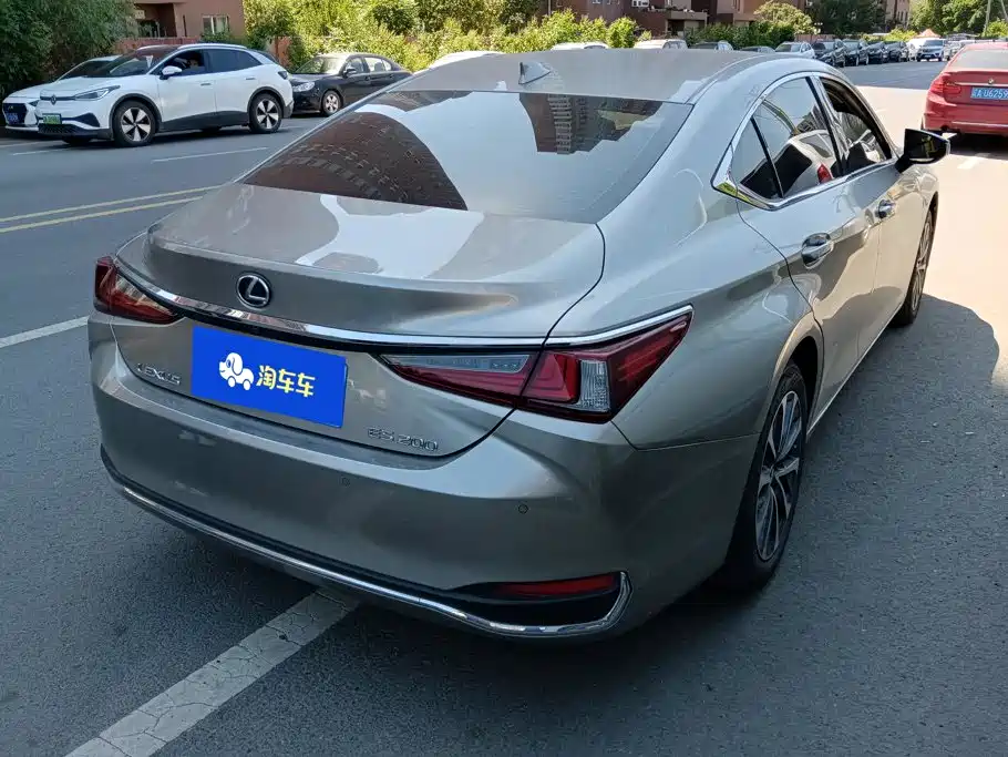 Lexus ES — миниатюра 3