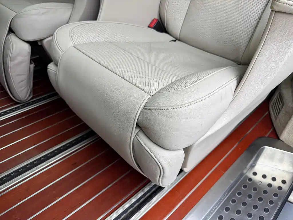 Mercedes-Benz V-Class — миниатюра 14