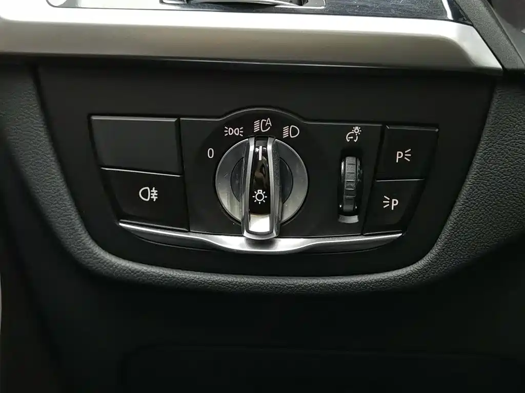 BMW X3 — миниатюра 21