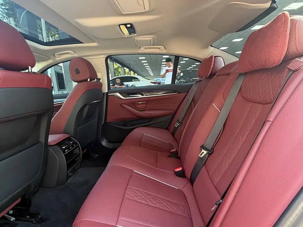 BMW 5 Series 5 2022 525Li Luxury