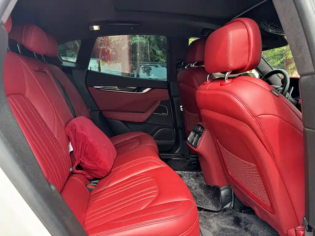 Maserati Levante — миниатюра 9