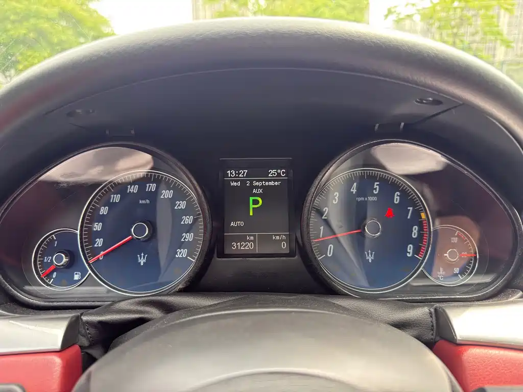 Maserati GranTurismo — миниатюра 16