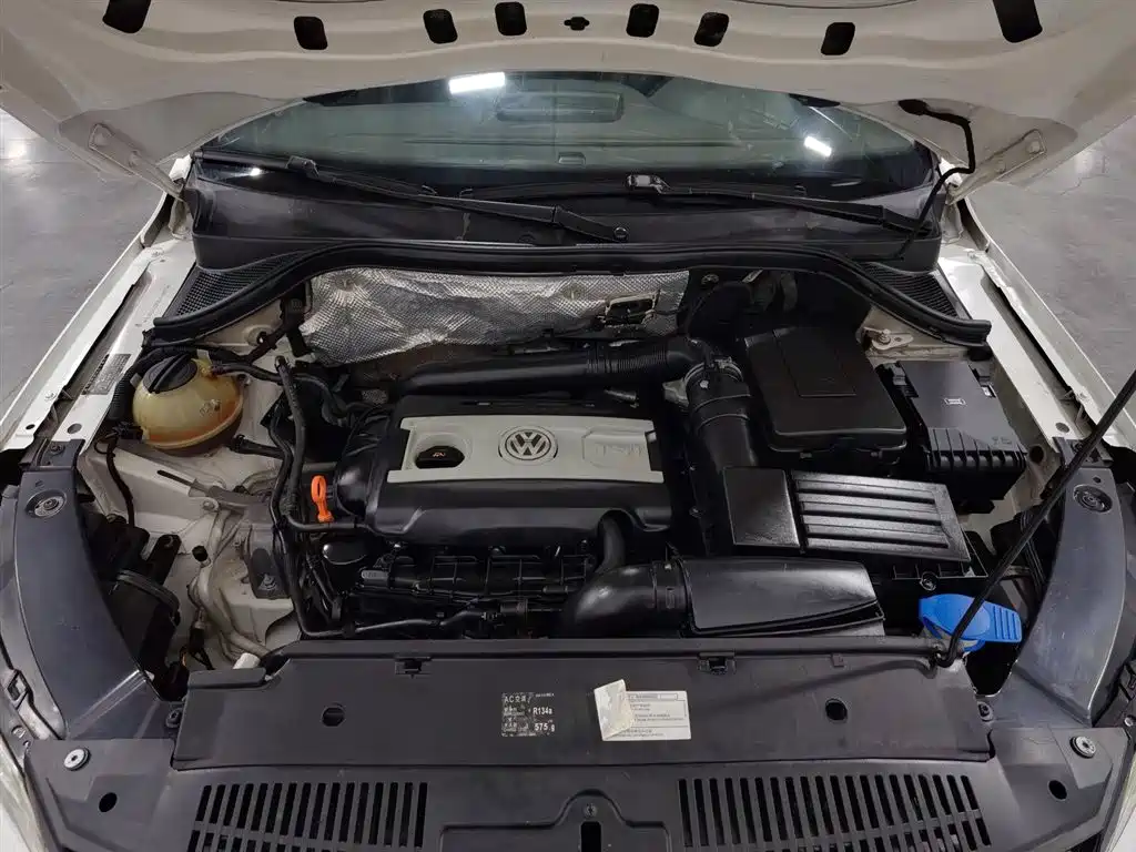 Volkswagen Tiguan 2012 1.8TSI MT