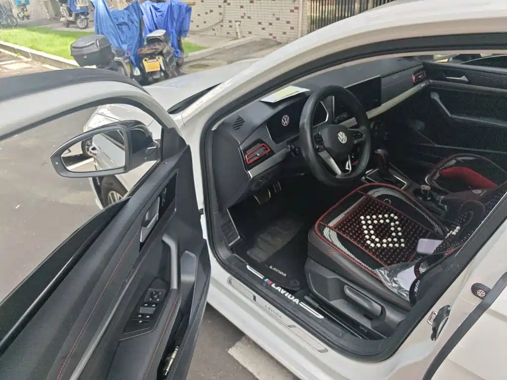 Volkswagen Lavida — миниатюра 17