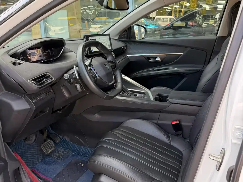 Peugeot 5008 — миниатюра 4