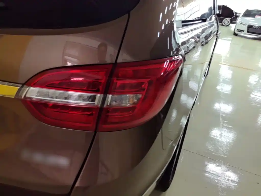 Buick GL8 2018 28T Luxury VI