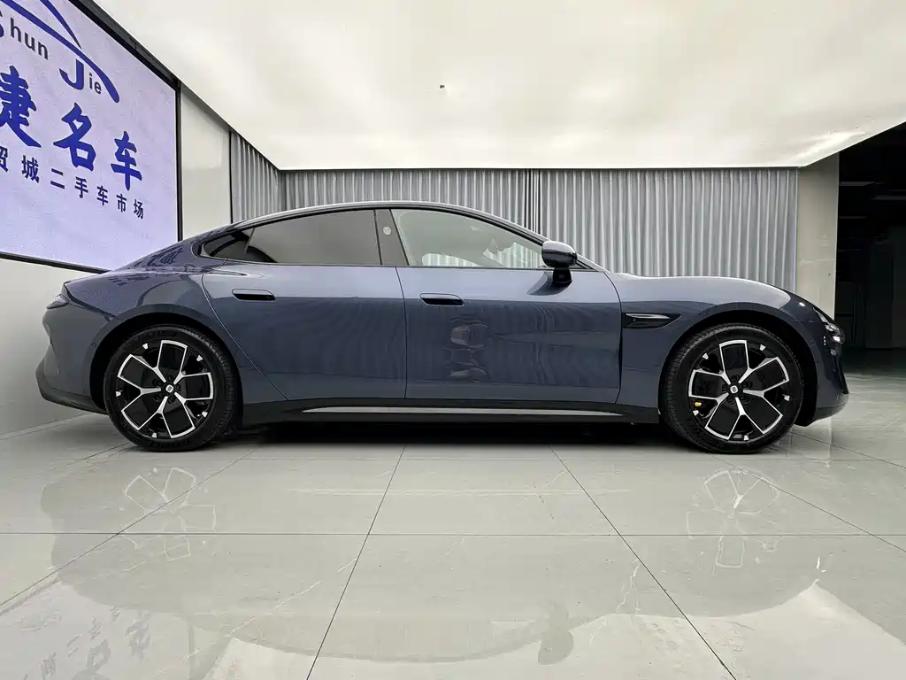 XIAOMI CAR XIAOMI SU7