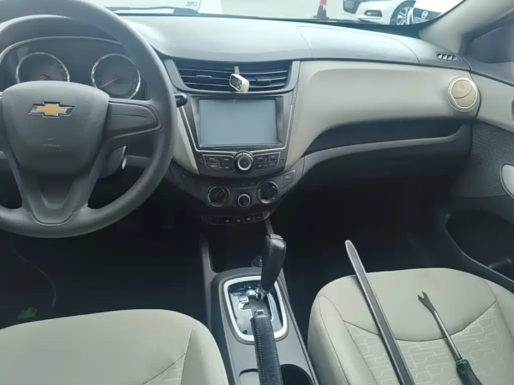 Chevrolet Sail — миниатюра 13