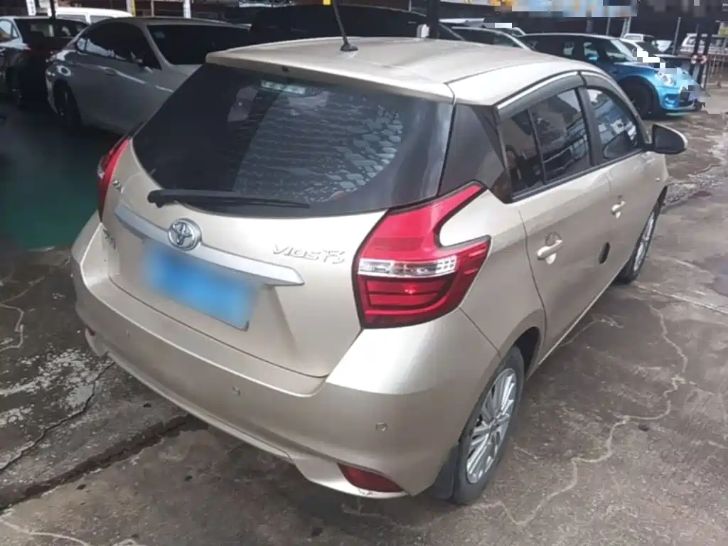 Toyota Vios FS — миниатюра 7