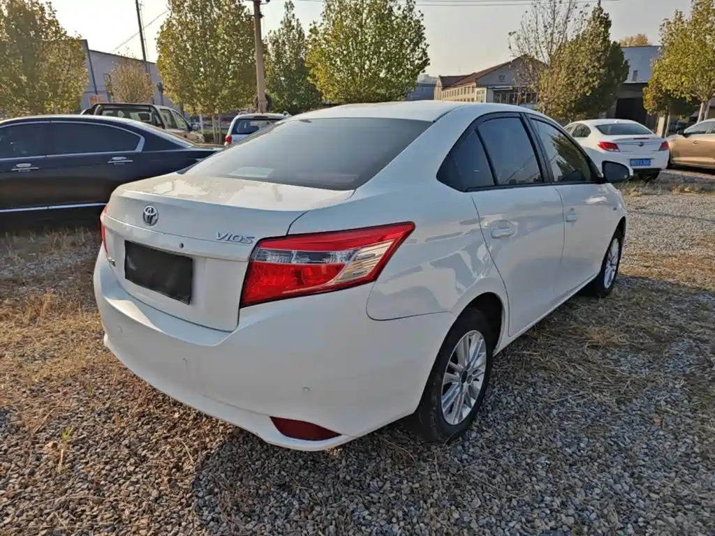 Toyota Vios — миниатюра 7