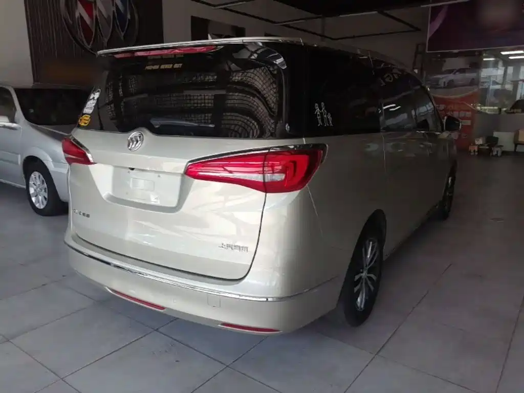 Buick GL8 — миниатюра 7