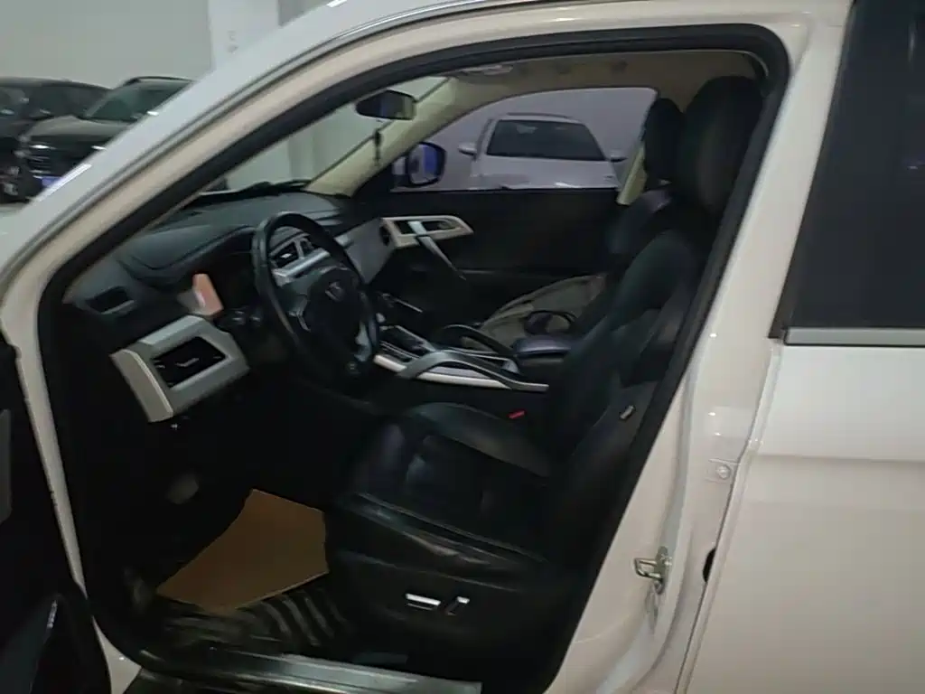 Geely Boyue — миниатюра 15