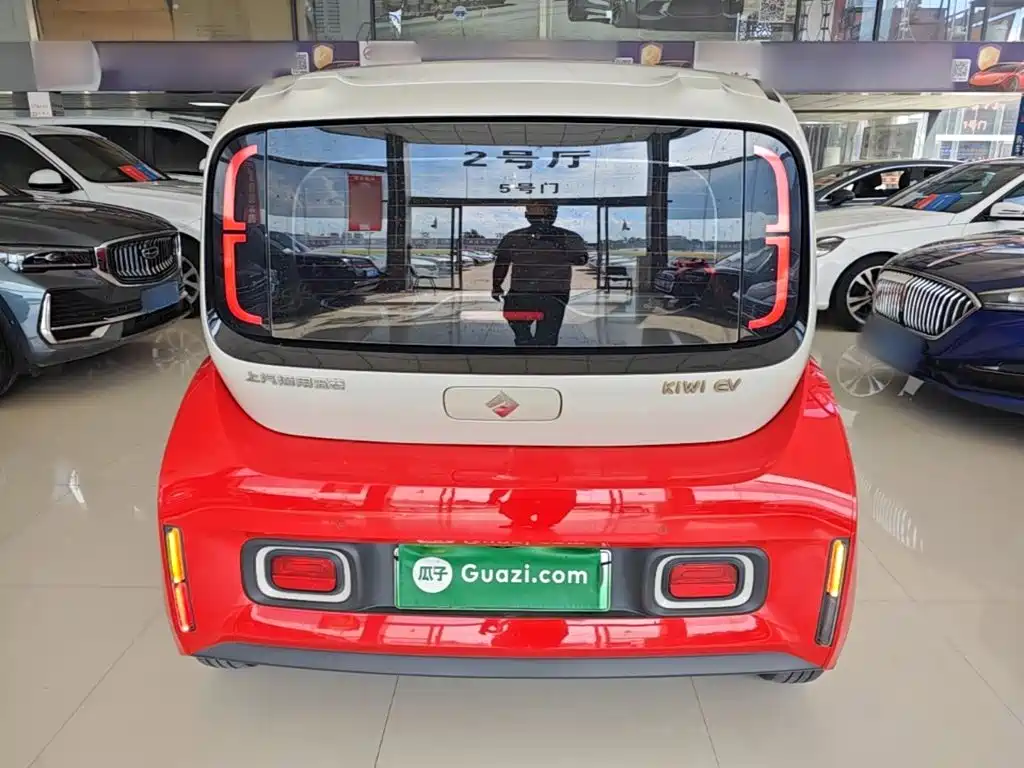 Baojun KiWi EV — миниатюра 6