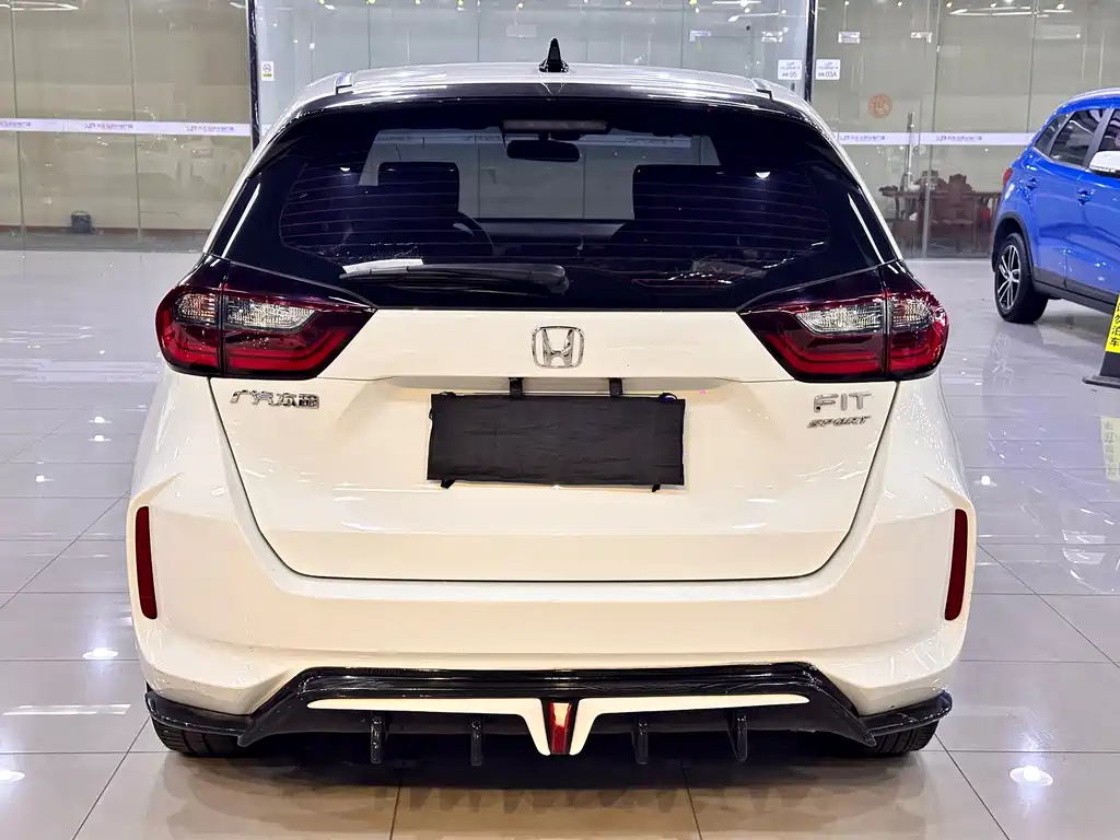 Honda Fit — миниатюра 10