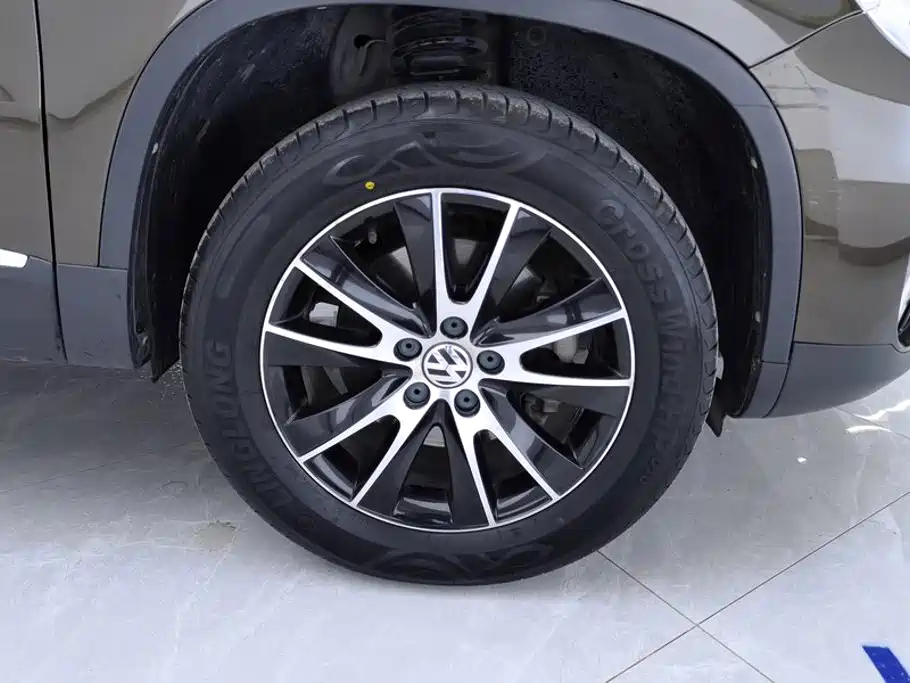 Volkswagen Tiguan — миниатюра 6
